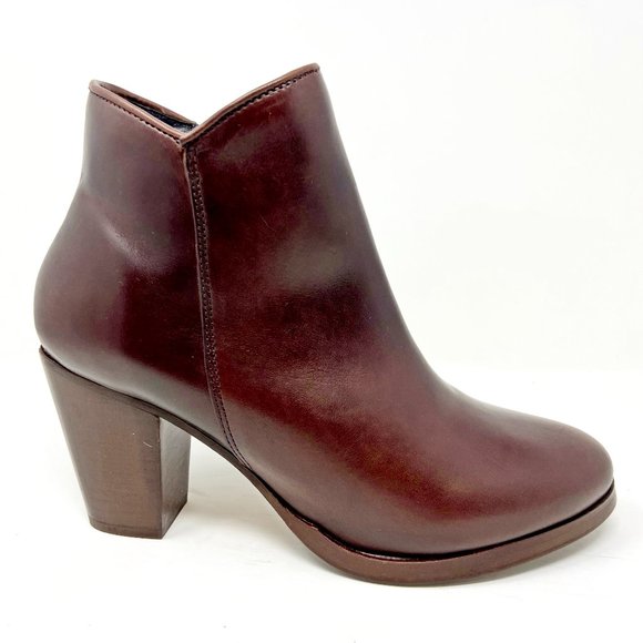 Thursday Boot Co Womens Brown Uptown Handcrafted Leather Bootie - Picture 1 of 5